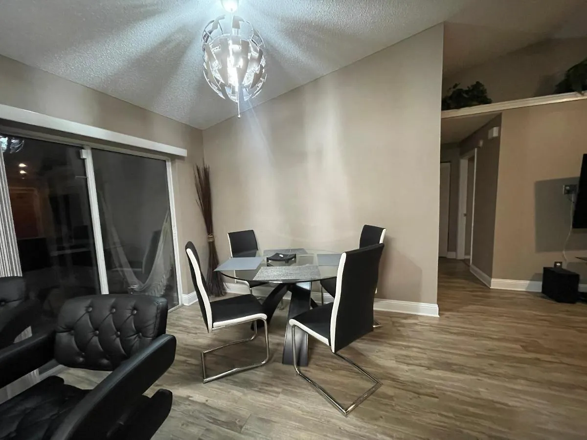 Holiday home Cozy 3 Bedroom Home Close To Everything In Tampa!