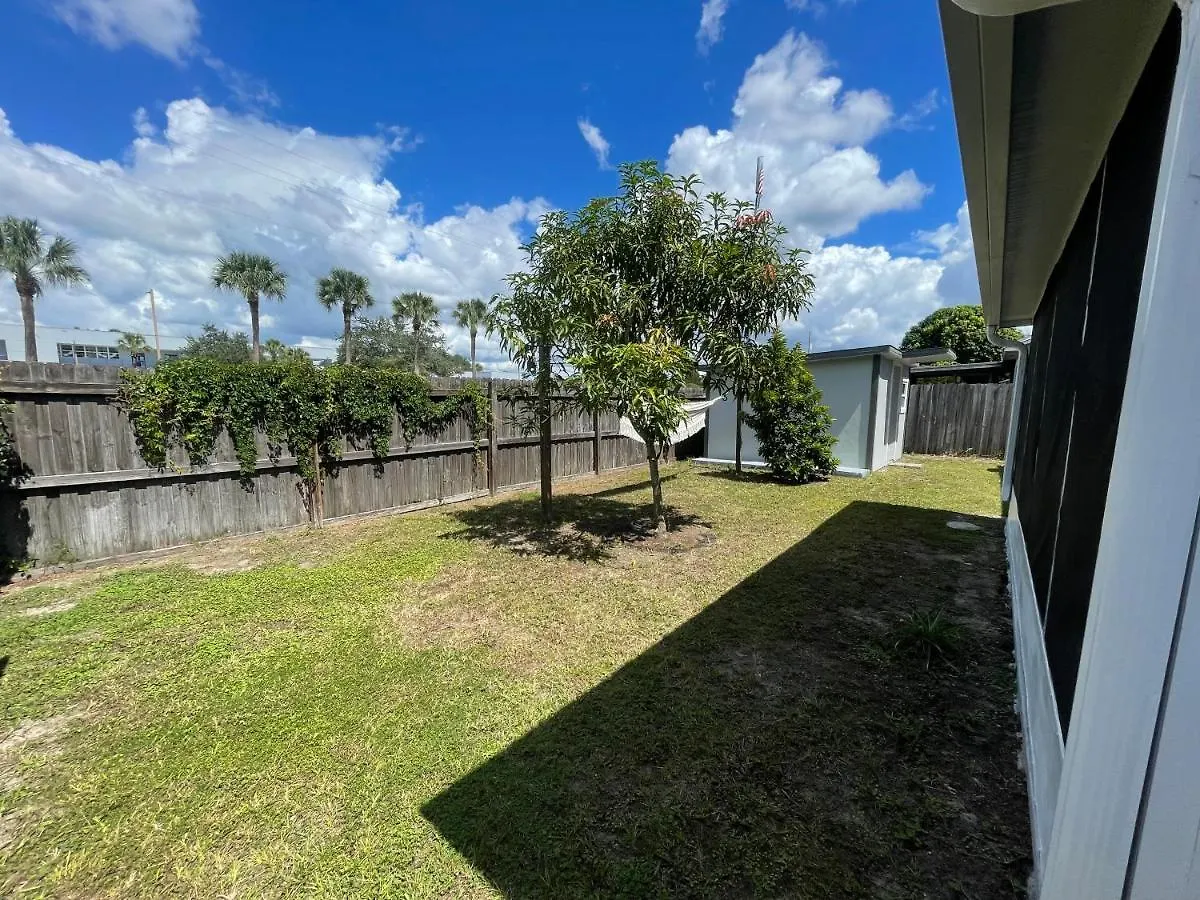Cozy 3 Bedroom Home Close To Everything In Tampa! Tampa
