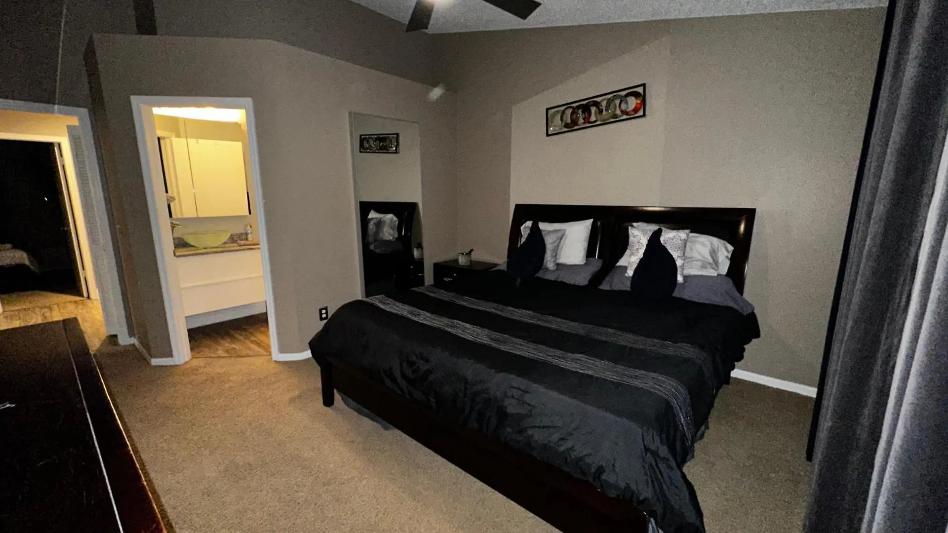 Cozy 3 Bedroom Home Close To Everything In Tampa! Tampa